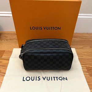 Louis Vuitton Dopp Kit